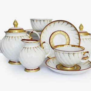 "Тайны фарфоровых роз и все цветы России на ваших плечах"