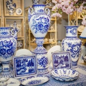 "Гжельский куст или 20 оттенков синего"